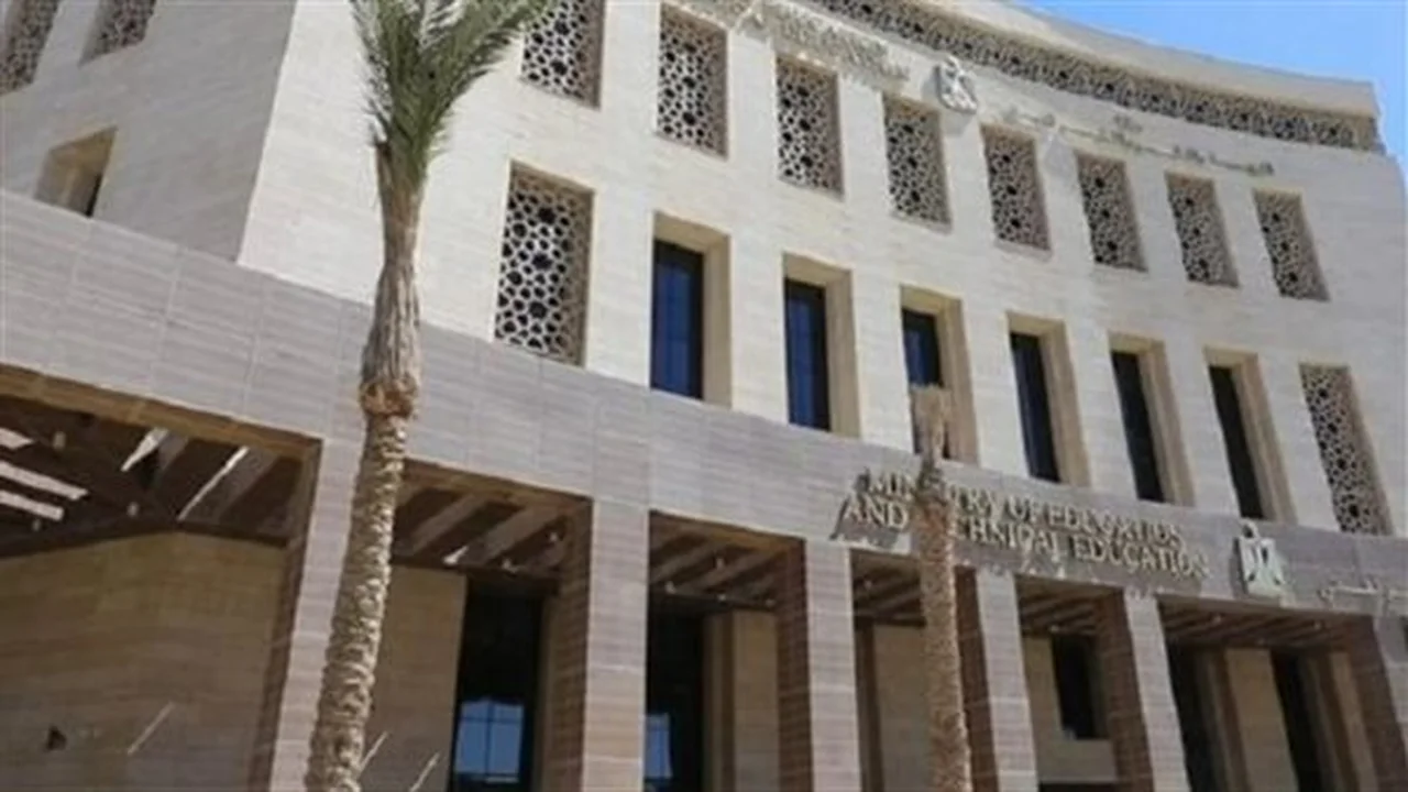 تبكير الامتحانات.. التعليم تعلن موعد ختام العام الدراسي قبل إجازة العيد